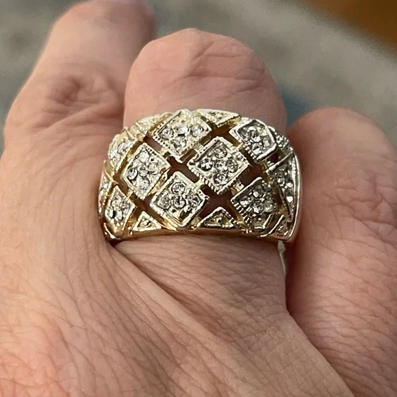 Diamanté crystal set gold and silver tone wide size 8 band ring - Picture 7 of 15